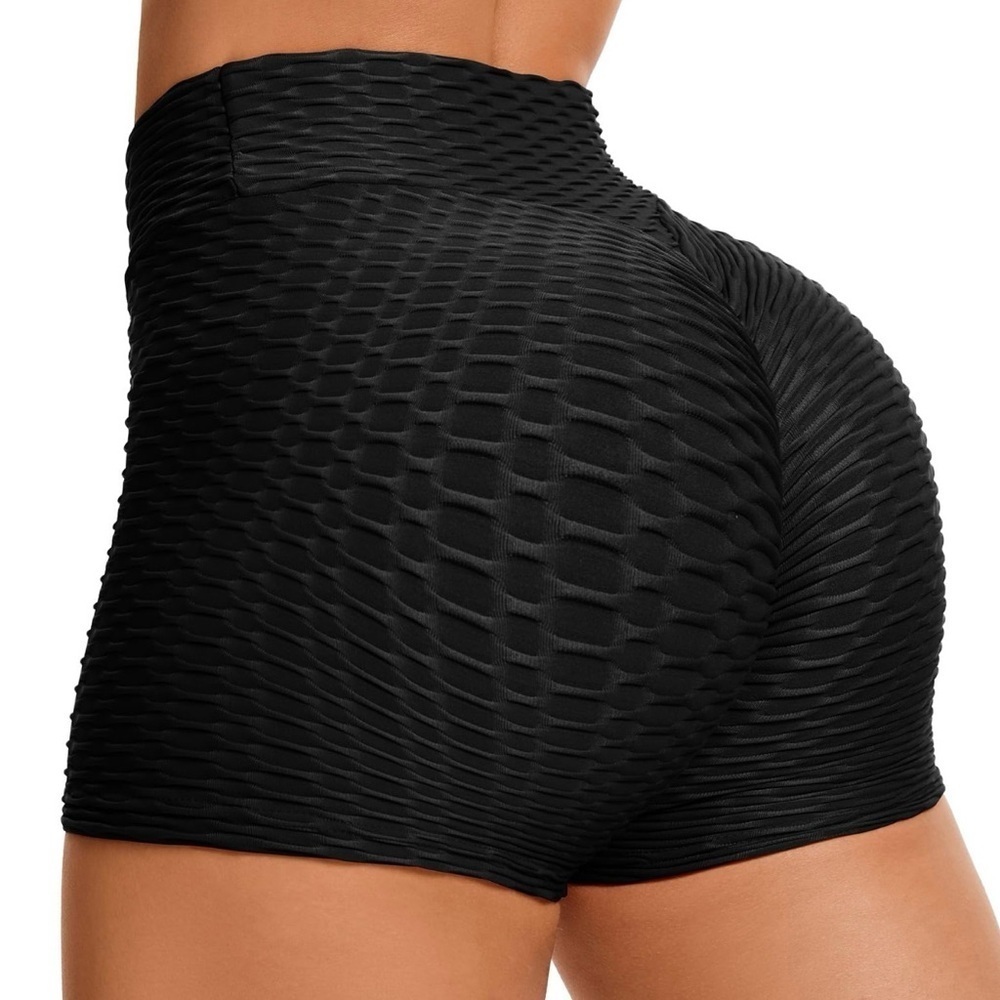 Black yoga shorts size M